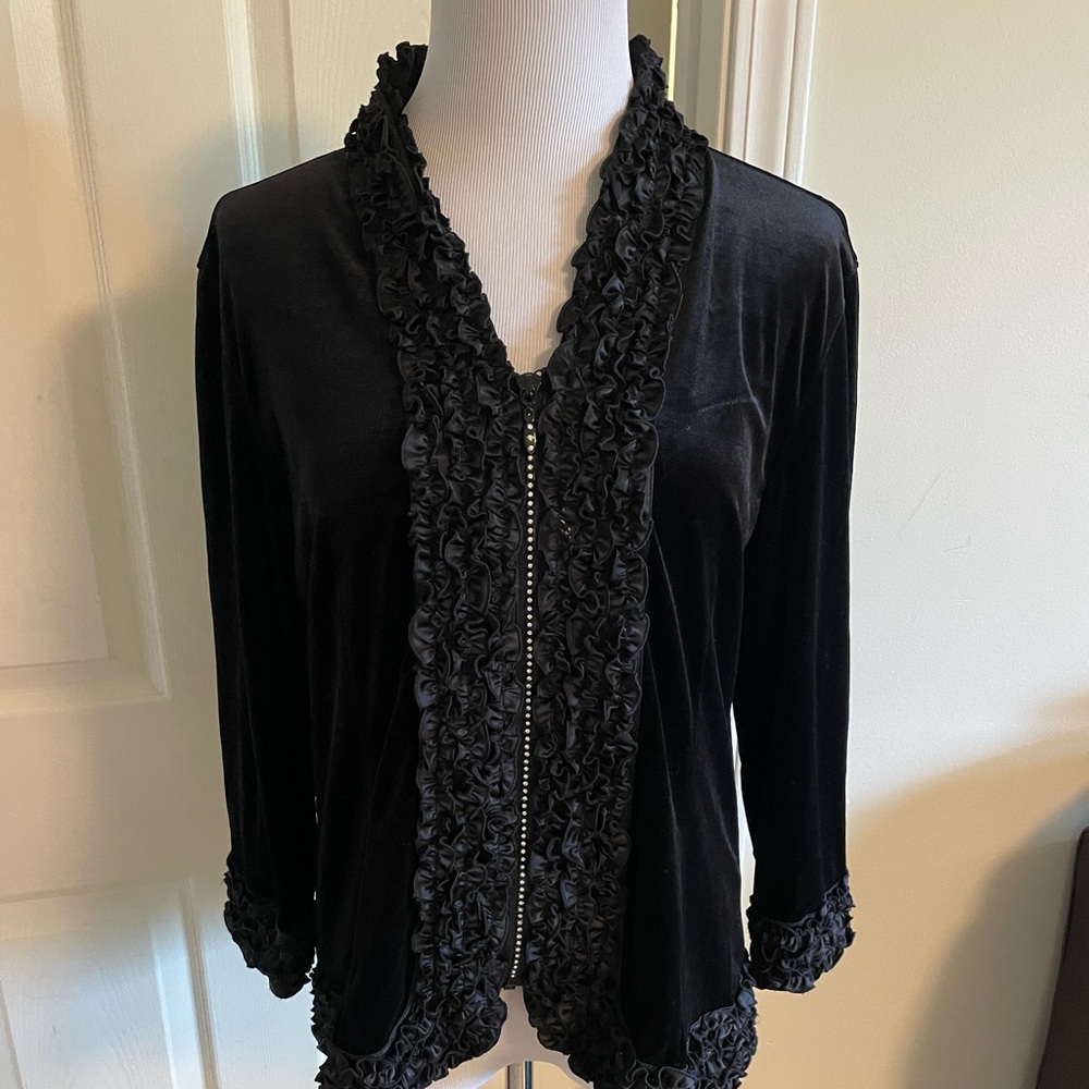 Samuel Dong fancy velvet blazer with ruffle design